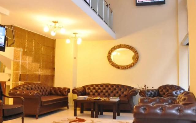 Gloria Tibi Hotel