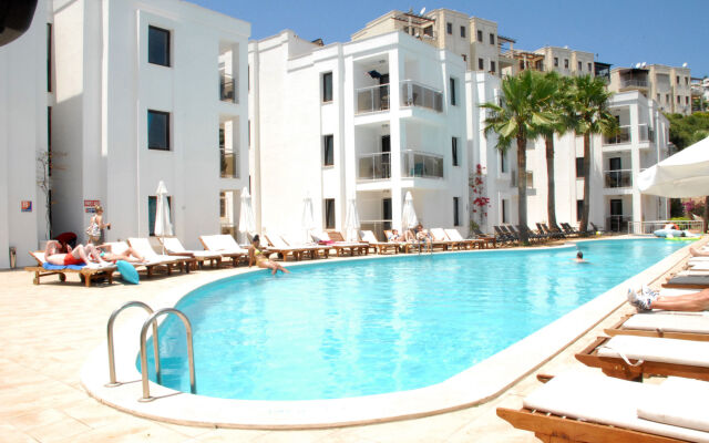 Queen Resort Hotel