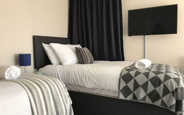 Dockside Lodge Ensuite Rooms