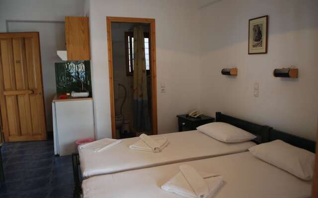 Sirocos Rooms And Studios