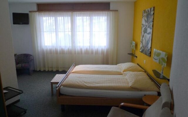 Hotel Crystal