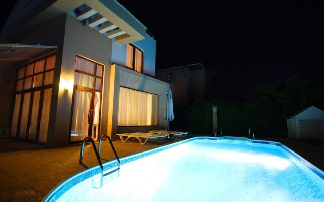 Paradise Town - Villa Family