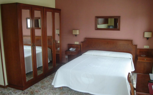B&B HOTEL Gijón Centro Begoña