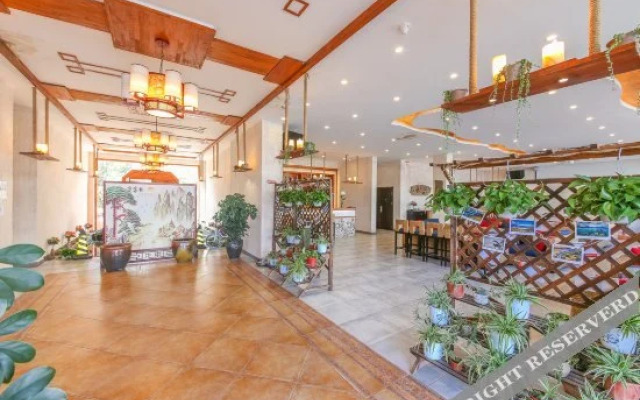 Yuehu Boutique Hotel