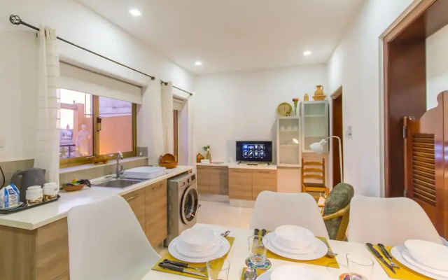 Madonnina Sunny Townhouse in Kalkara