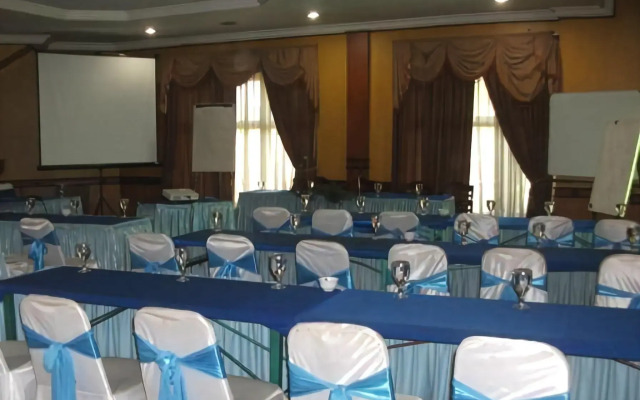 New Siliwangi Hotel & Restaurant