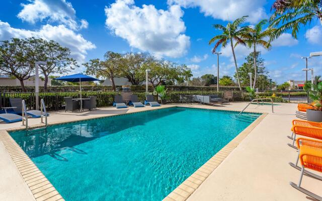 Hampton Inn Ft. Lauderdale-Commercial Blvd.