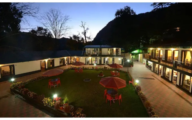 Raj Bilas Palace