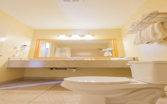 Clarion Hotel Bakersfield North
