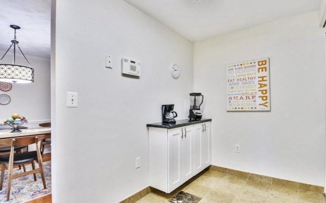 Top Rated Townhome Our Reviews Say It All. Large Discount During Pandemic. Self Checkin, Pet Friendly Super Host Support