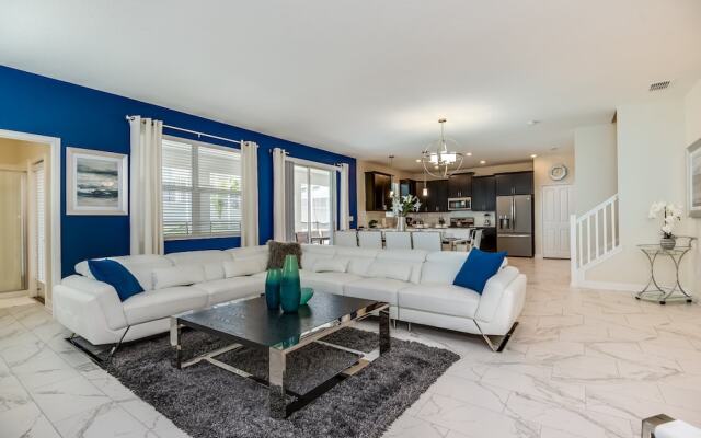 1596san Champions Gate