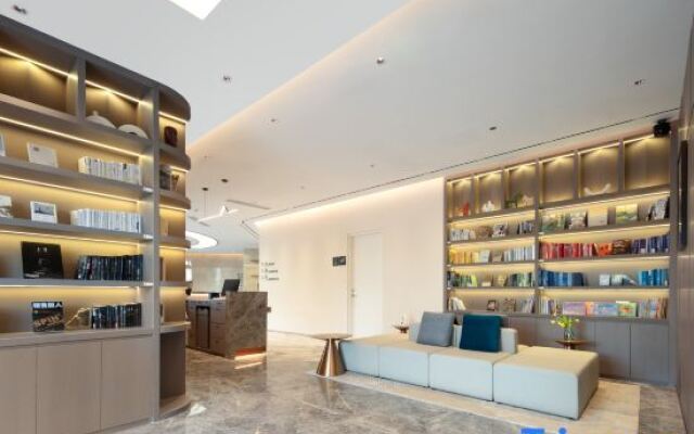 Xiamen Xiang'an Torch Industrial Park Atour Hotel