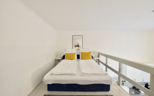 Robinia Apartment