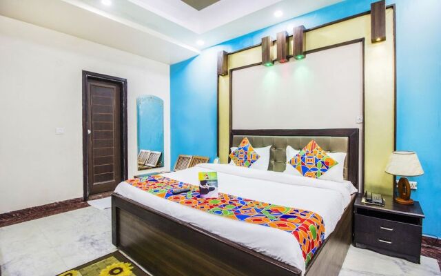 FabHotel Queen Palace