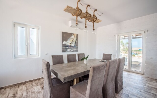 Hip Family Pool Villa A Walk From The Beach By Villarentalsgr