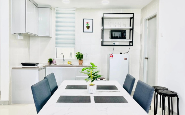 New Unit Seaview Families Suite - Purple Paradise