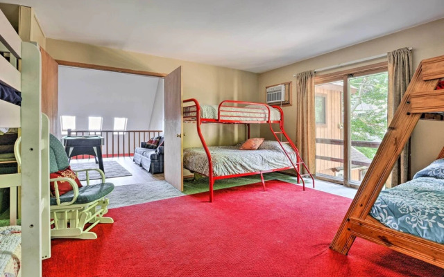 Lakefront Retreat w/ Dock & Yard in Tobyhanna!