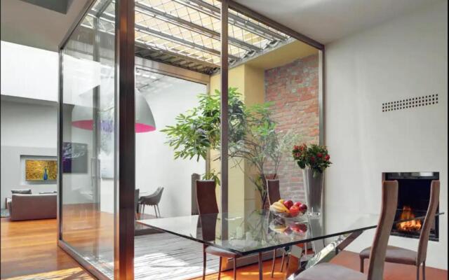 Unique Penthouse 10 Steps from Duomo