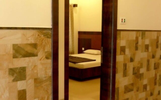 Hotel Sai Ramanand