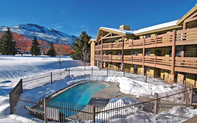 All Seasons Condominiums by All Seasons Resort Lodging