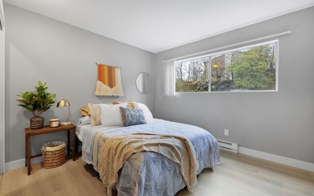 Cute Delightfully Remodeled Spacious Condo 2 Bedroom Condo by RedAwning