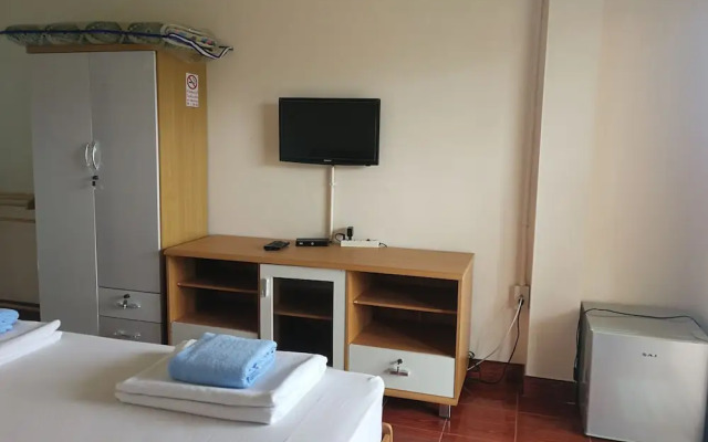 Saeng Tai Amphawa Resort
