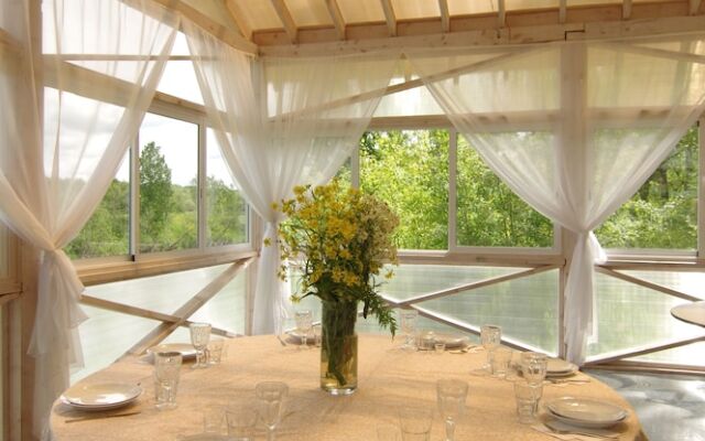 Отель «Вишневый сад»