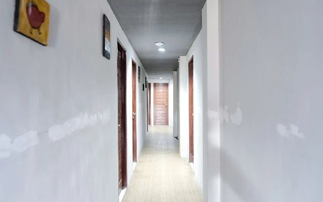 RedDoorz Plus @ Sunrise Hotel Sanur