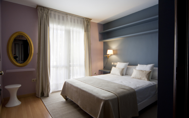 BYPILLOW Villa Lorena