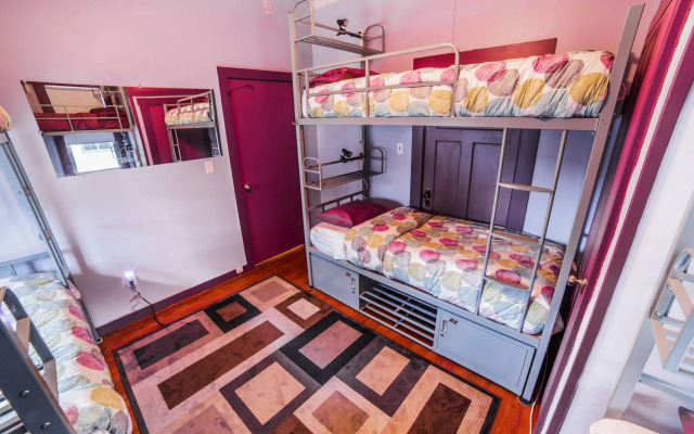 House in the Pines Hostel