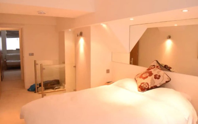 Spacious 2 Bedroom Apartment Near Notting Hill Gate