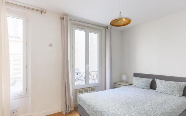 Eiffel Tower Royal Apartment