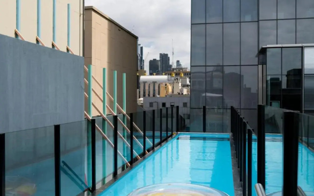 Adelphi Hotel