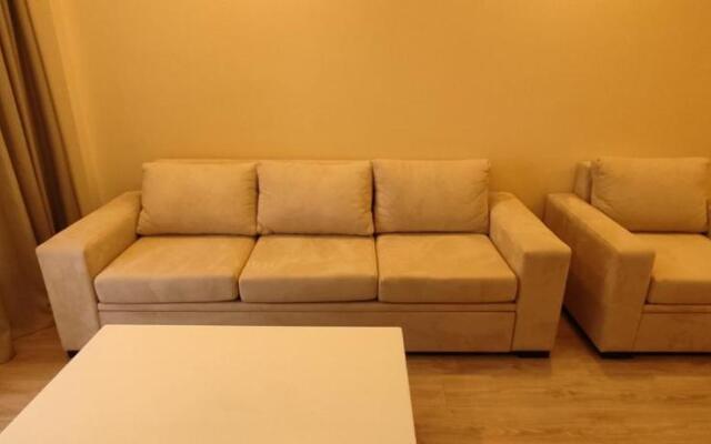 Evdo Apartments F4 Wooden Room