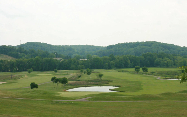 Spark by Hilton Newcomerstown