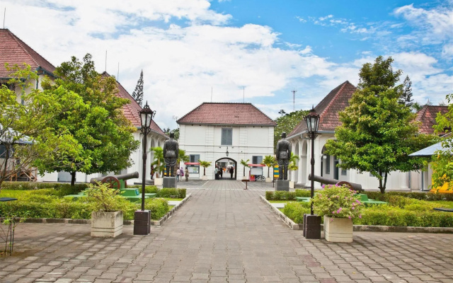 Hotel Surya Citra Jogja A Mitra RedDoorz – Outside – Yogyakarta