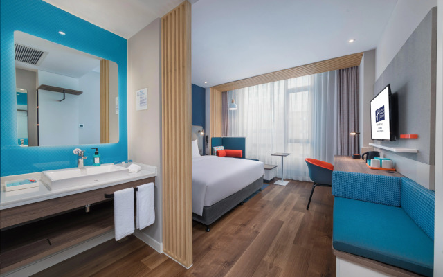 Holiday Inn Express Ningbo City Center by IHG