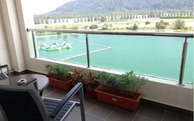 Marina Island Apartment