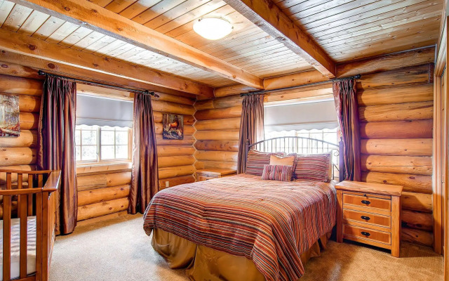 Snowshoe Retreat Boreas Pass by Pinnacle Lodging