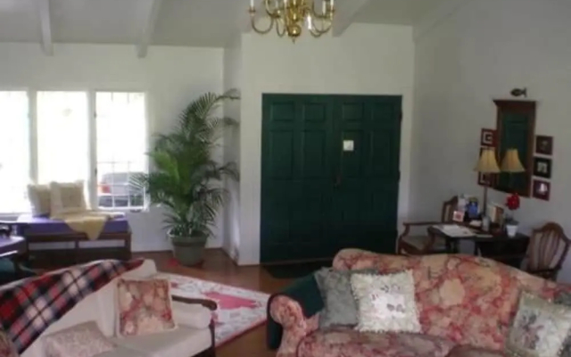 At the End of the Road Bed & Breakfast - Hotel in Volcano - Photo 2