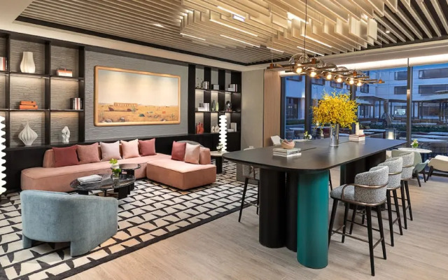 Holiday Inn Shanghai Pudong Airport by IHG