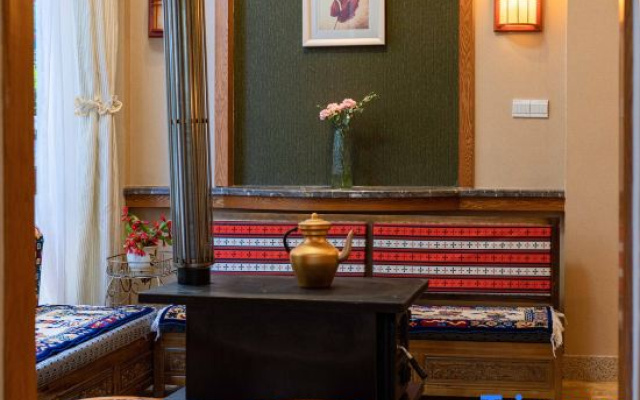 Lijiang Yunting Courtyard Homestay
