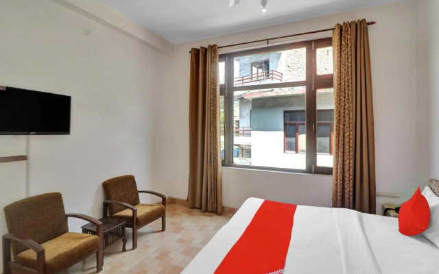 OYO 82102 Rudhra River Huts