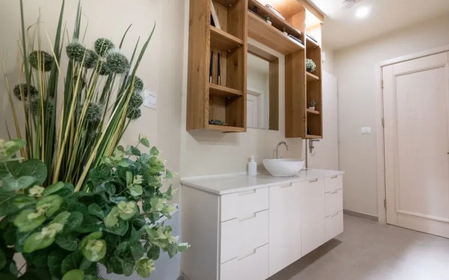 Luxury Keren Hayesod