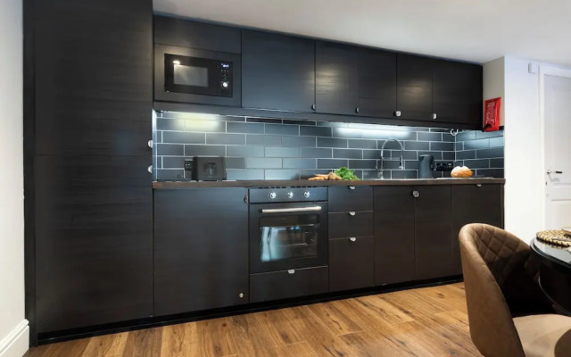 Courtyard Apartments