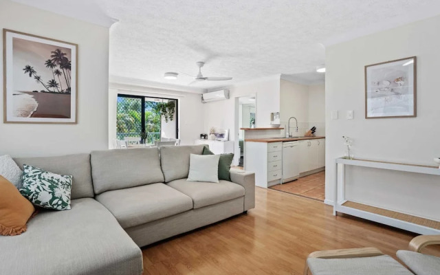 Villa Grande by Burleigh Letting Co