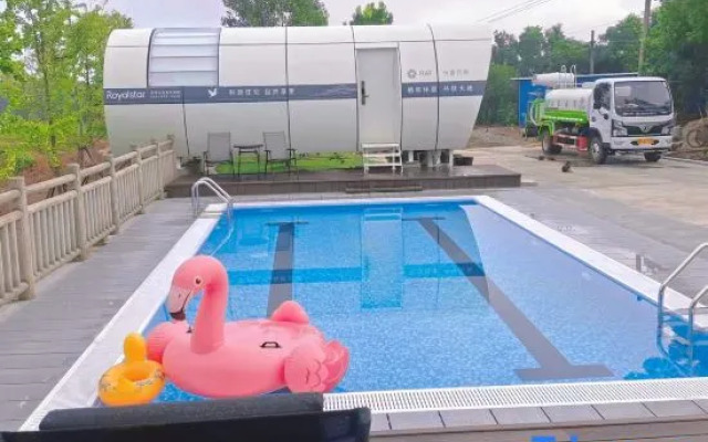 Floral Hotel · Accompany the summer Hotel