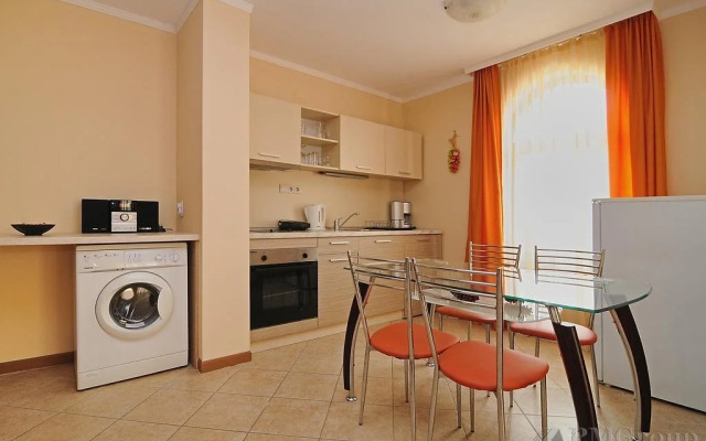 Royal Sun Apartments by PMG