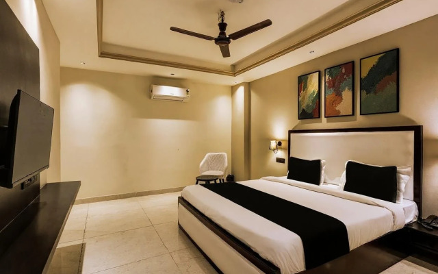 Super Townhouse Oak Udyog Vihar