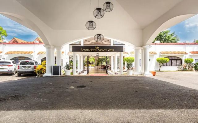 Serene Sosúa Retreat With the Biggest Pool in Sosua